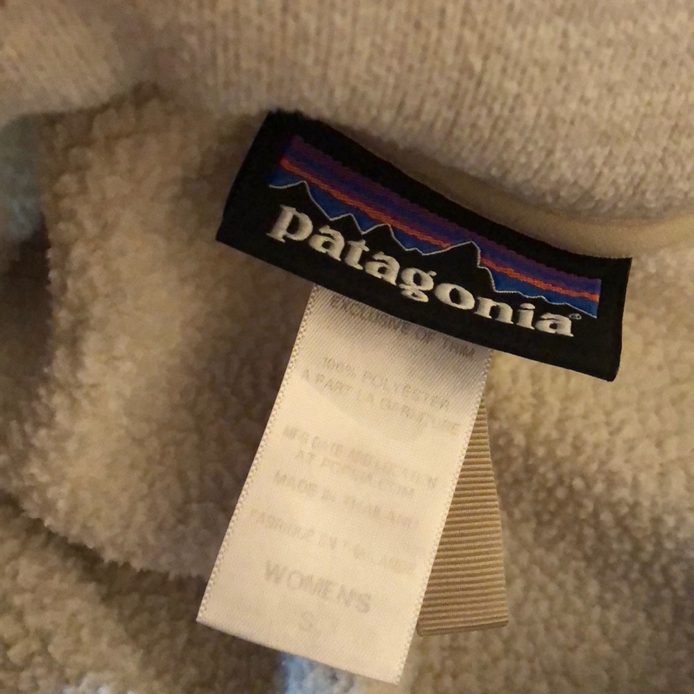 Patagonia pullover jacket. - Picture 2 of 5